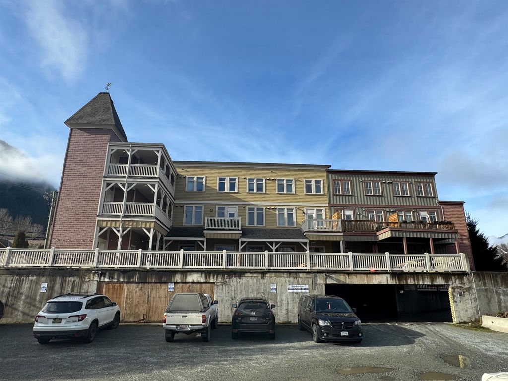 listing image 1103184073663744588