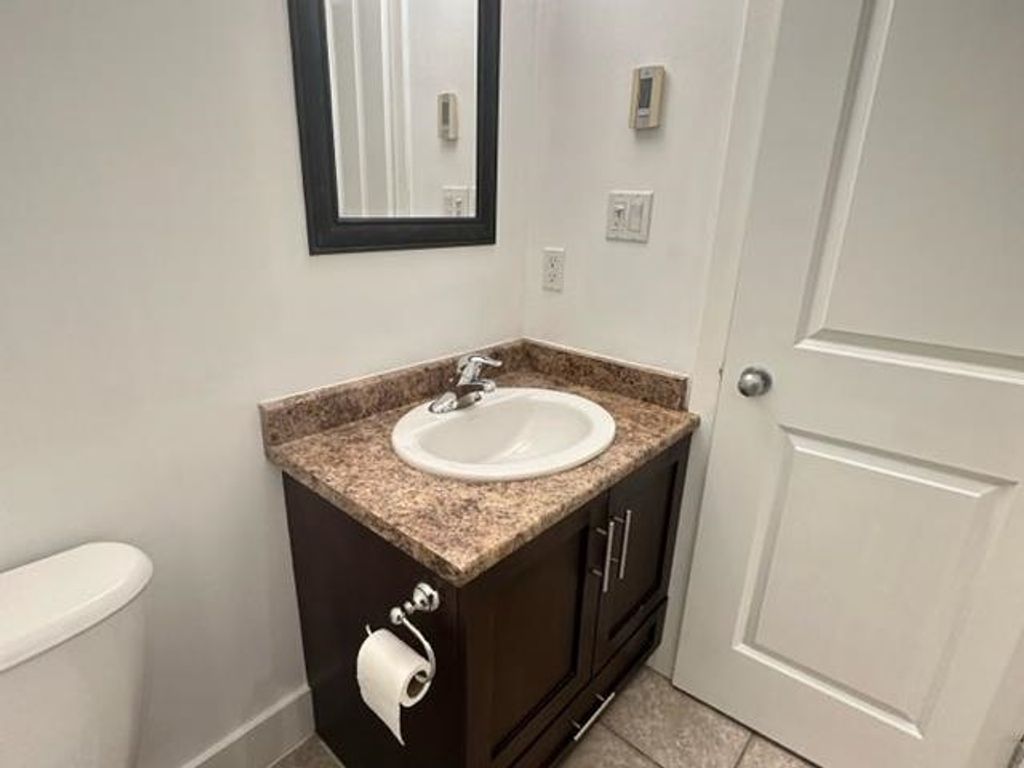 listing image 1103760389631005491