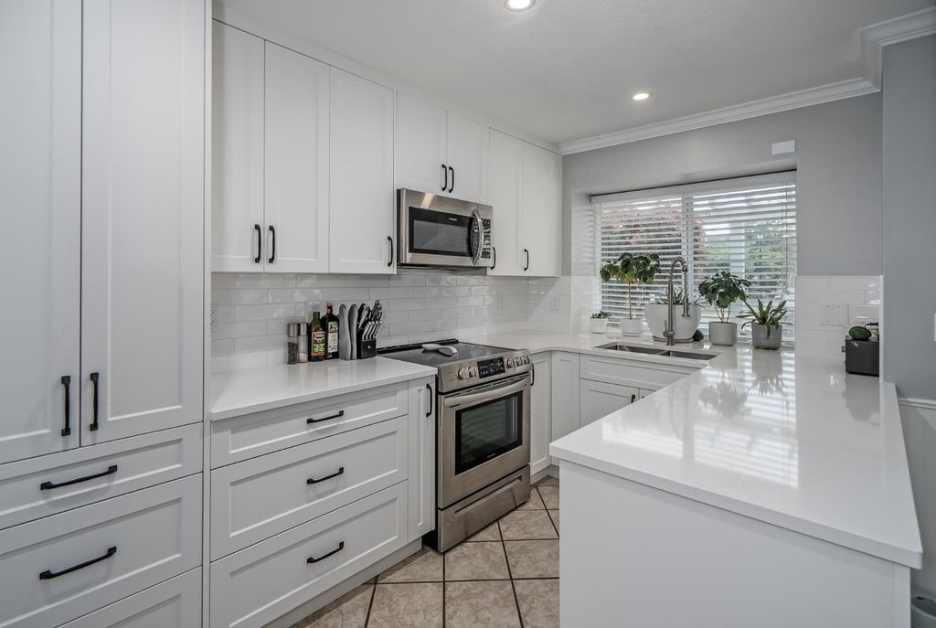 Photo of 23575 119 Avenue #5, Maple Ridge, BC V4R 2P4 (MLS # R3130034)
