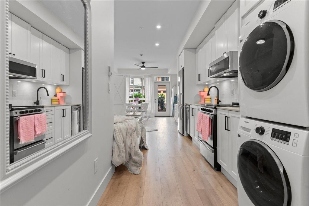 listing image 1100208131122580659