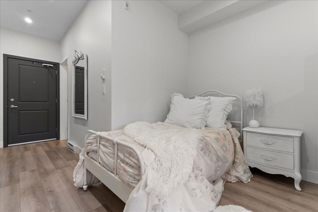 listing image 1107867694957182554