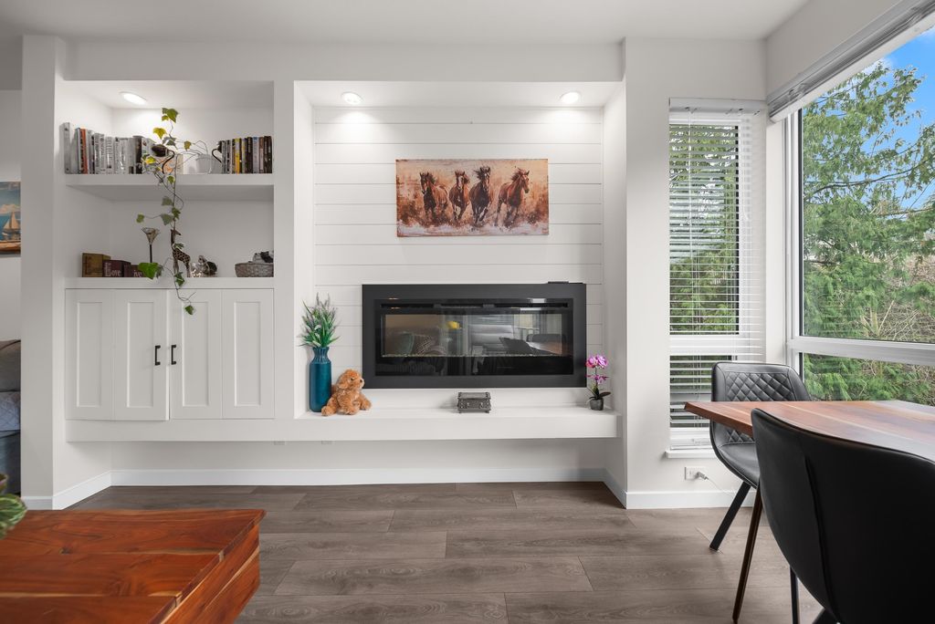 Photo of 2238 Whatcom Road #204, Abbotsford, BC V3G 0E6 (MLS # R3086481)