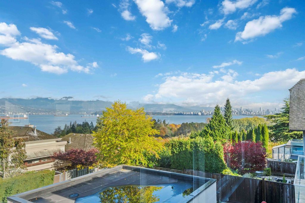 listing image 1104676181302748929
