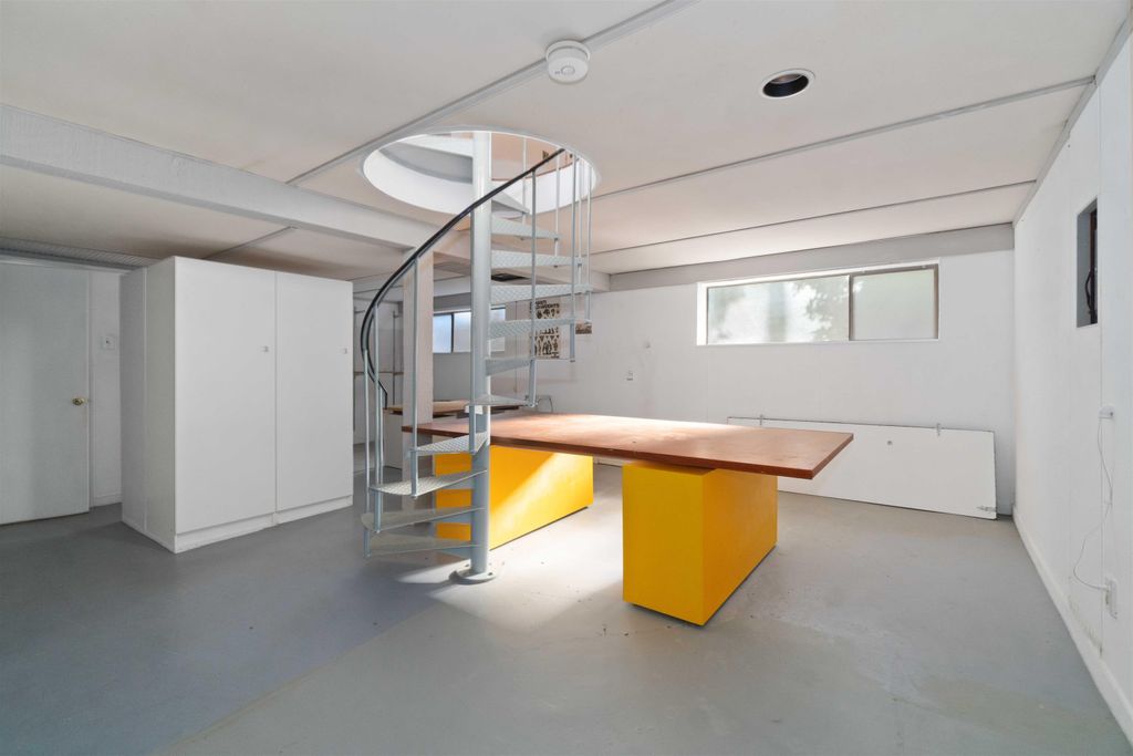 listing image 1102555297810852476