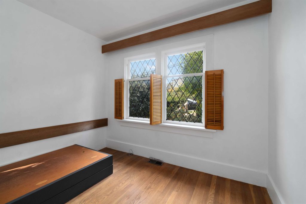 listing image 1107408894510079053