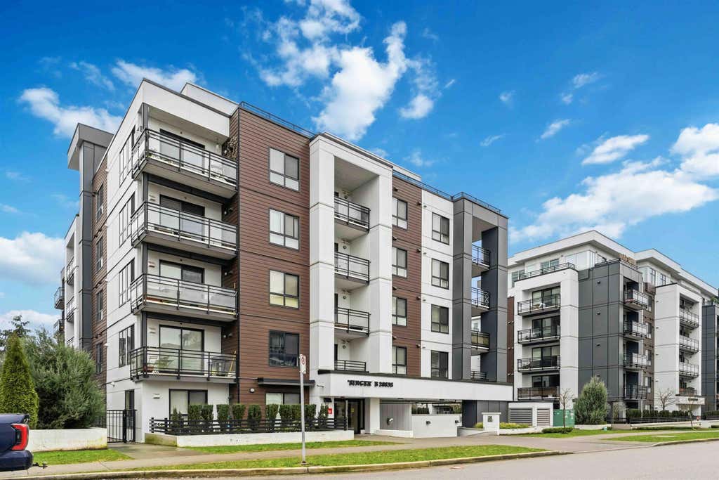 Photo of 20838 78b Avenue #B207, Langley, BC V2Y 3M2 (MLS # R3155633)