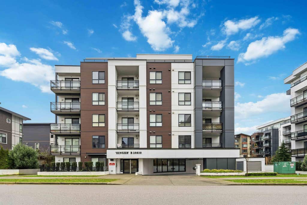 Photo of 20838 78b Avenue #B207, Langley, BC V2Y 3M2 (MLS # R3155633)