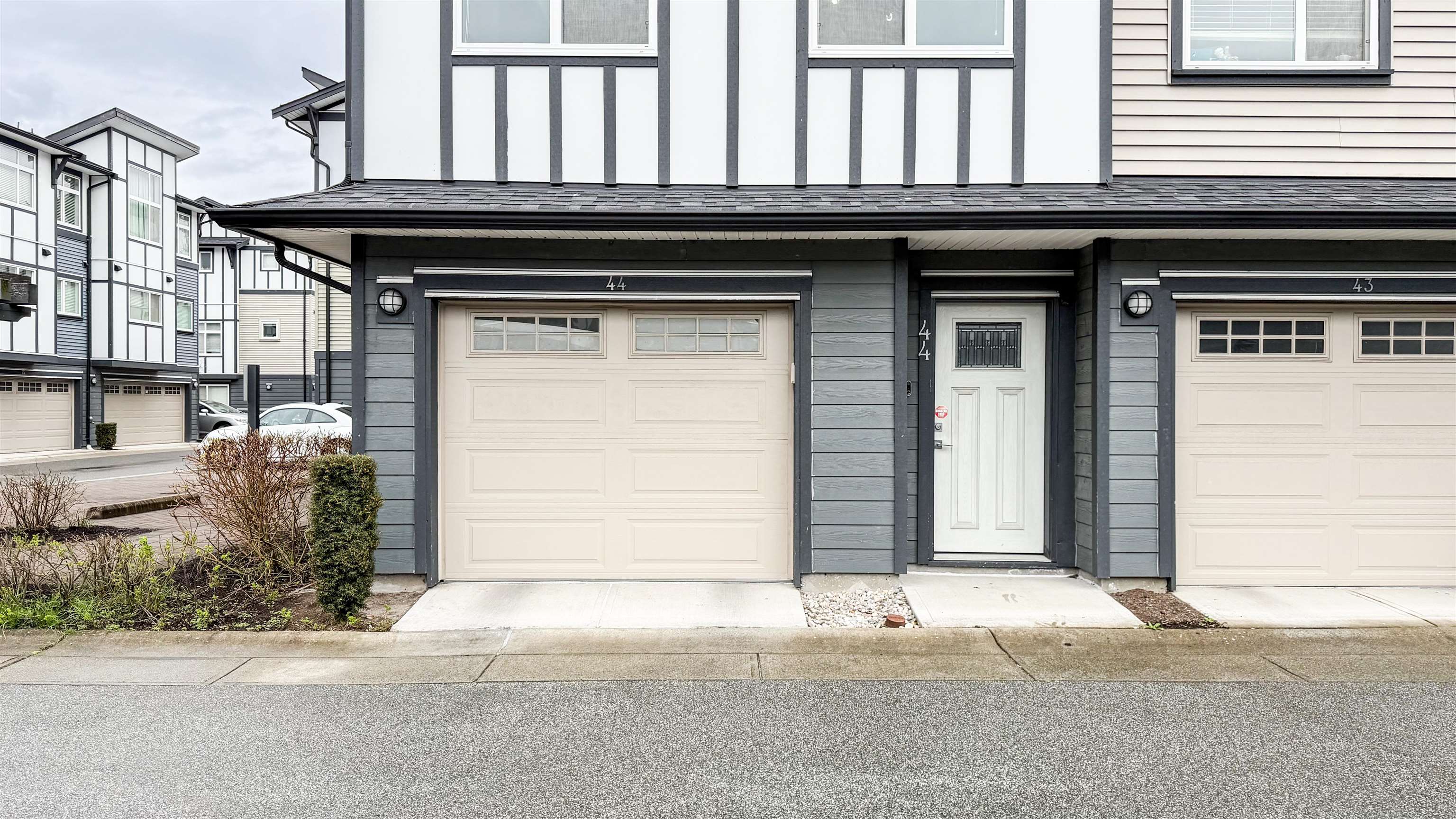 9680 Alexandra Road 44