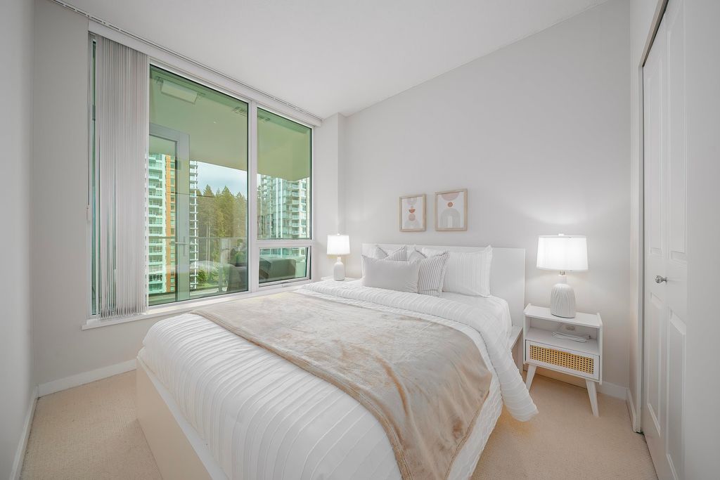 listing image 1102971238347103701