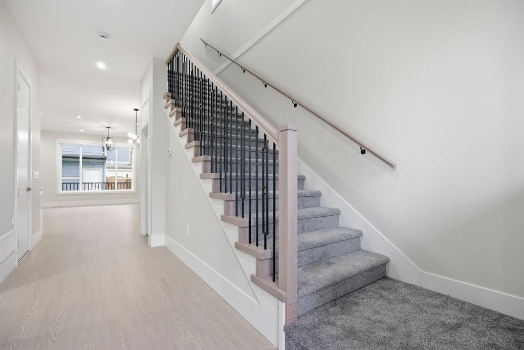 Photo of 17156 1 Avenue, Surrey, BC V3Z 9R2 (MLS # R3097086)