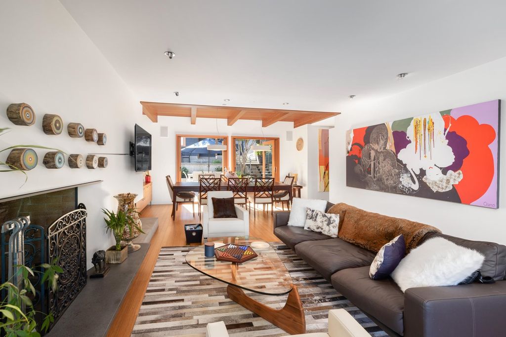 listing image 1106947499094905638