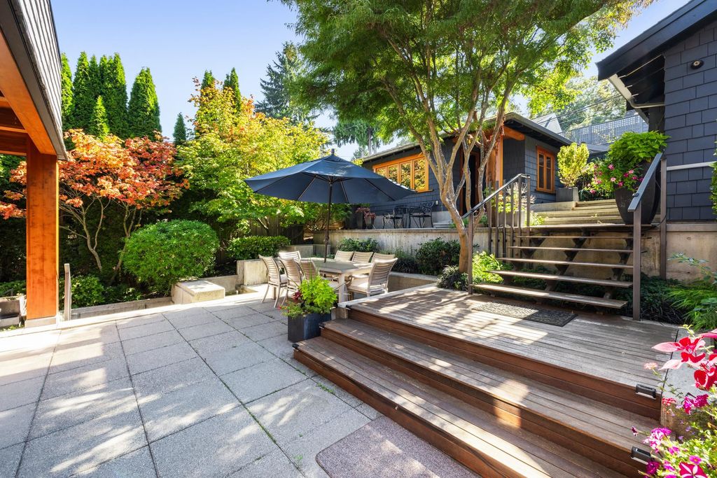 listing image 1102352303071068105