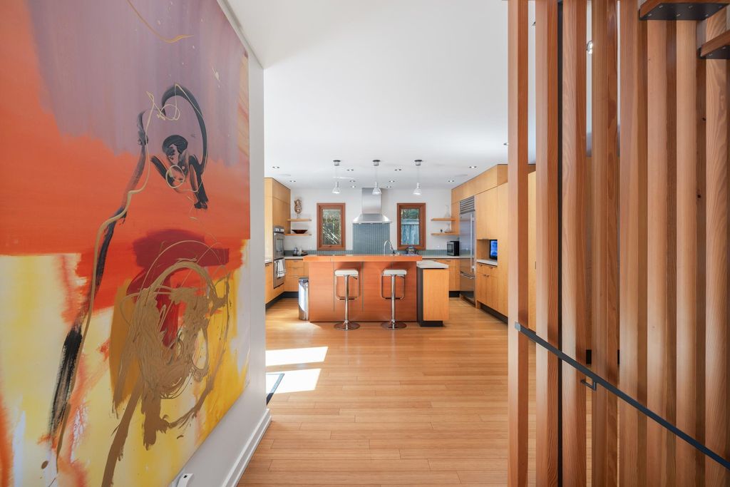 listing image 1106111259799589481