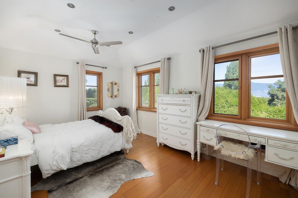 listing image 1104271494673286284