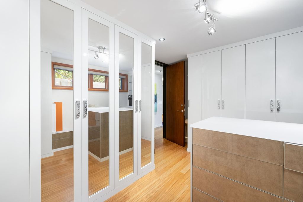 listing image 1107053805470775385