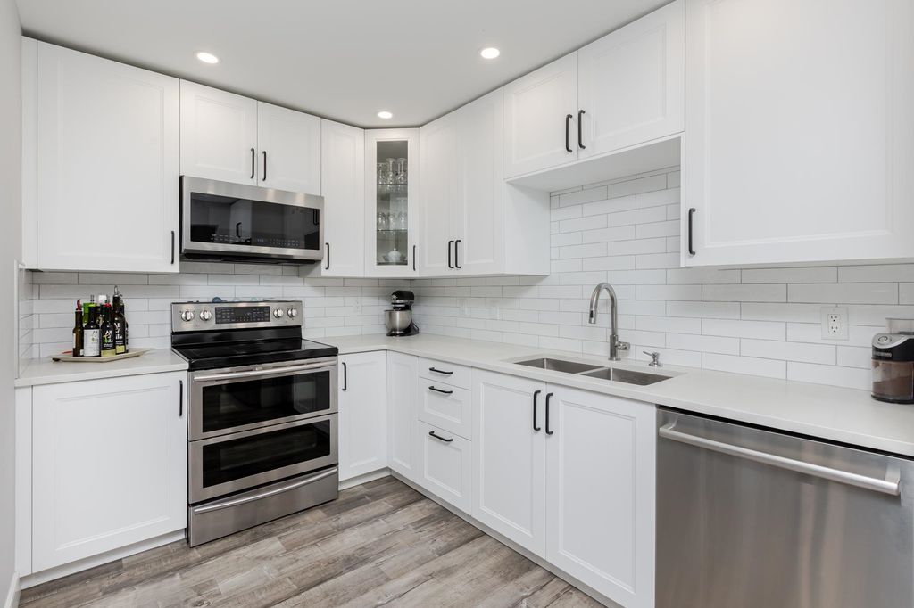 Photo of 20894 57 Avenue #102, Langley, BC V3A 8M7 (MLS # R3060665)