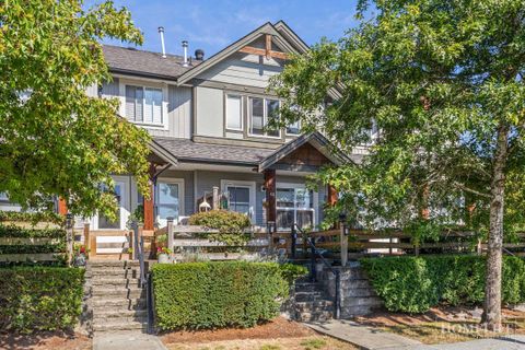 1055 Riverwood Gate 64 Port Coquitlam BC V3B 8C3