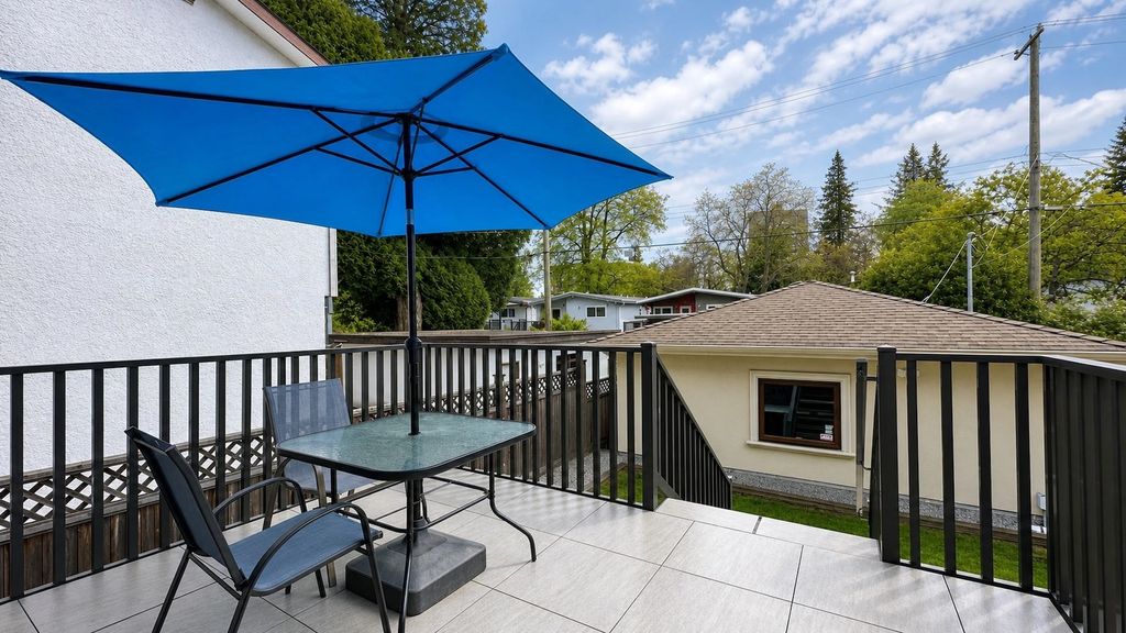 listing image 1105737493345792612