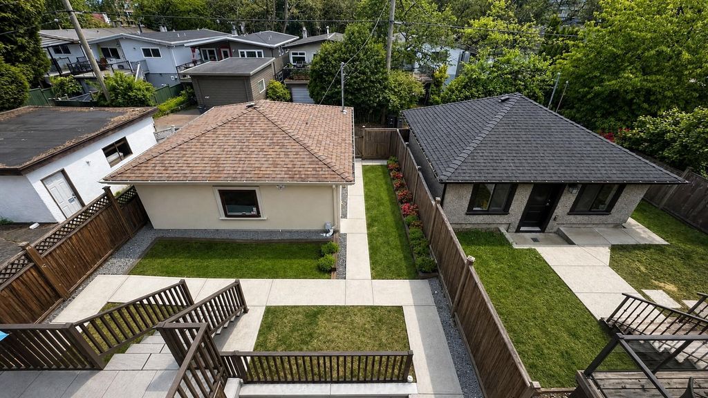 listing image 1105018475675432999