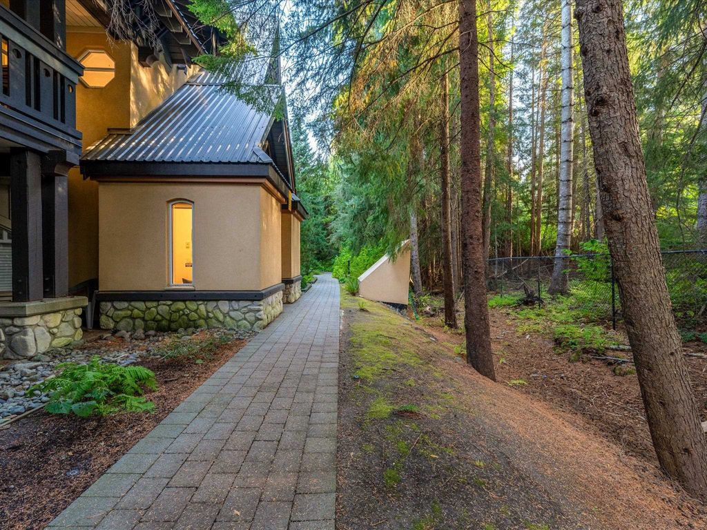 listing image 1108460605775988985