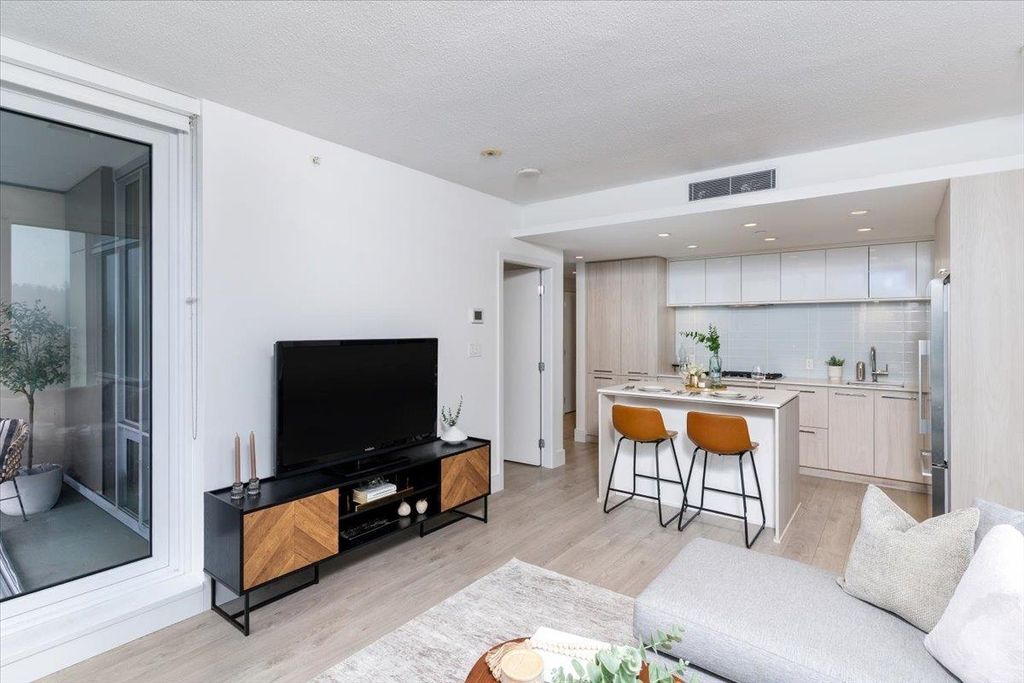 listing image 1106398923206473254