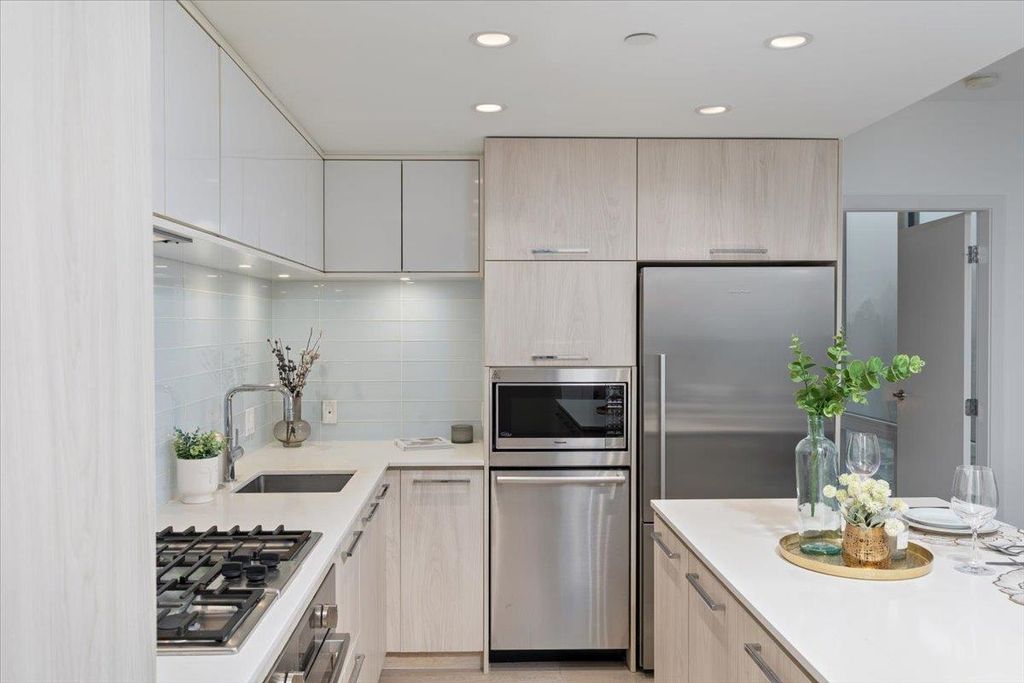 listing image 1109949355957849455