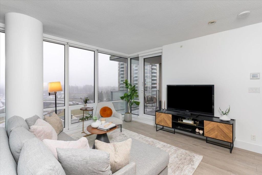 listing image 1101853308313369024