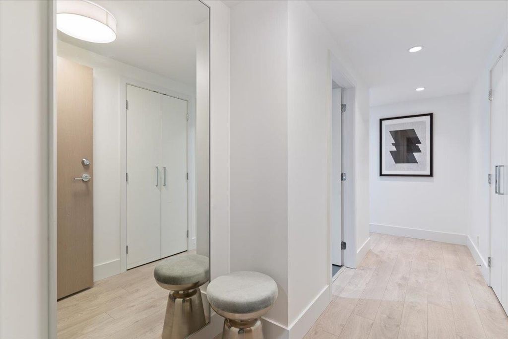 listing image 1103072867574876130