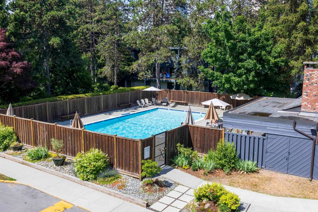 listing image 1100125267810383795