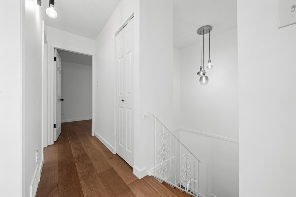 listing image 1104924546661963624