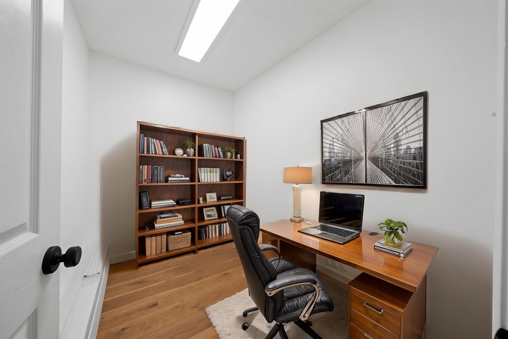 listing image 1105687046157607783
