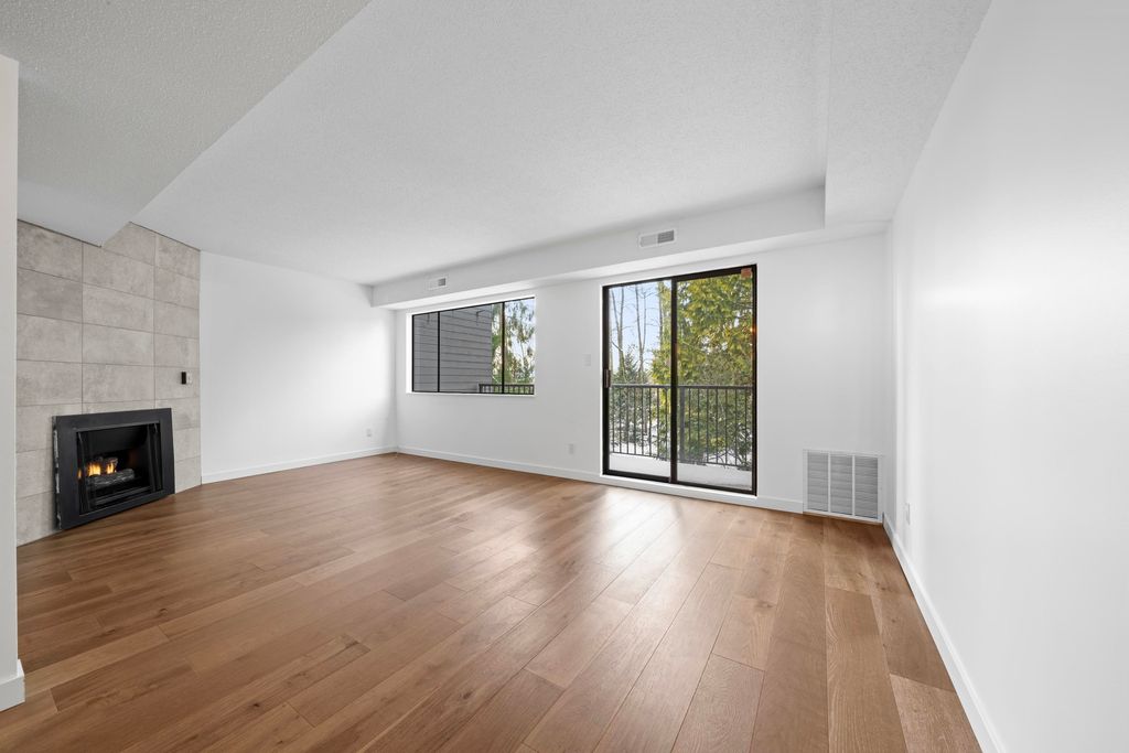 listing image 1106482024321713740