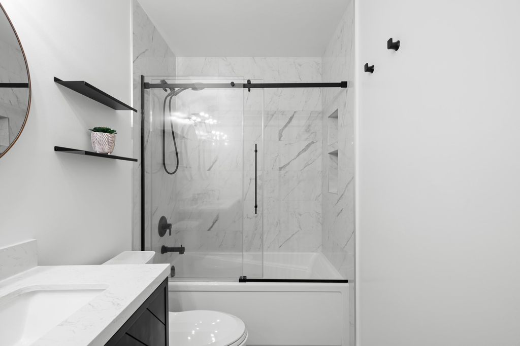 listing image 1106649551473812076