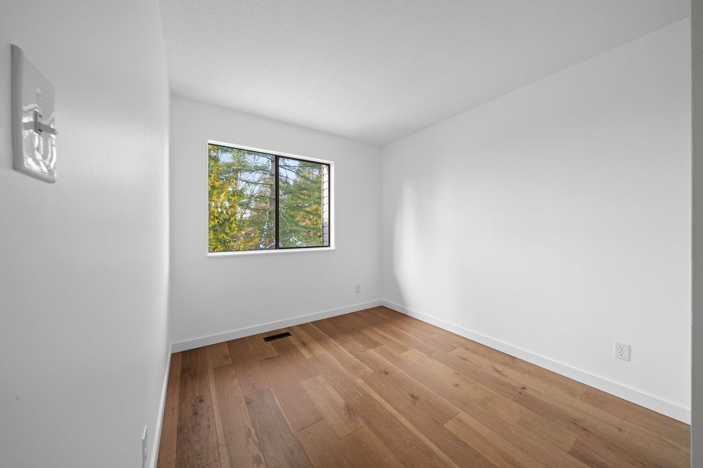 listing image 1108159730428000488