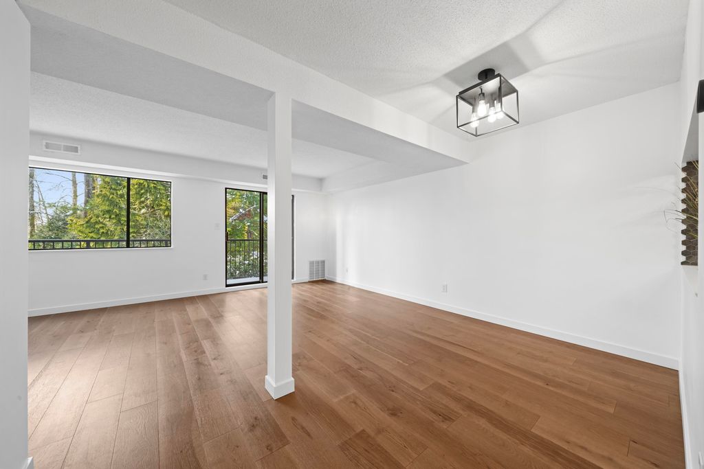 listing image 1101206273061301258