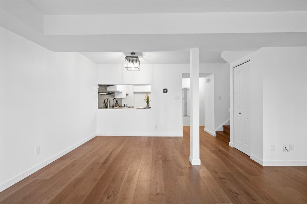 listing image 1105115322959816985