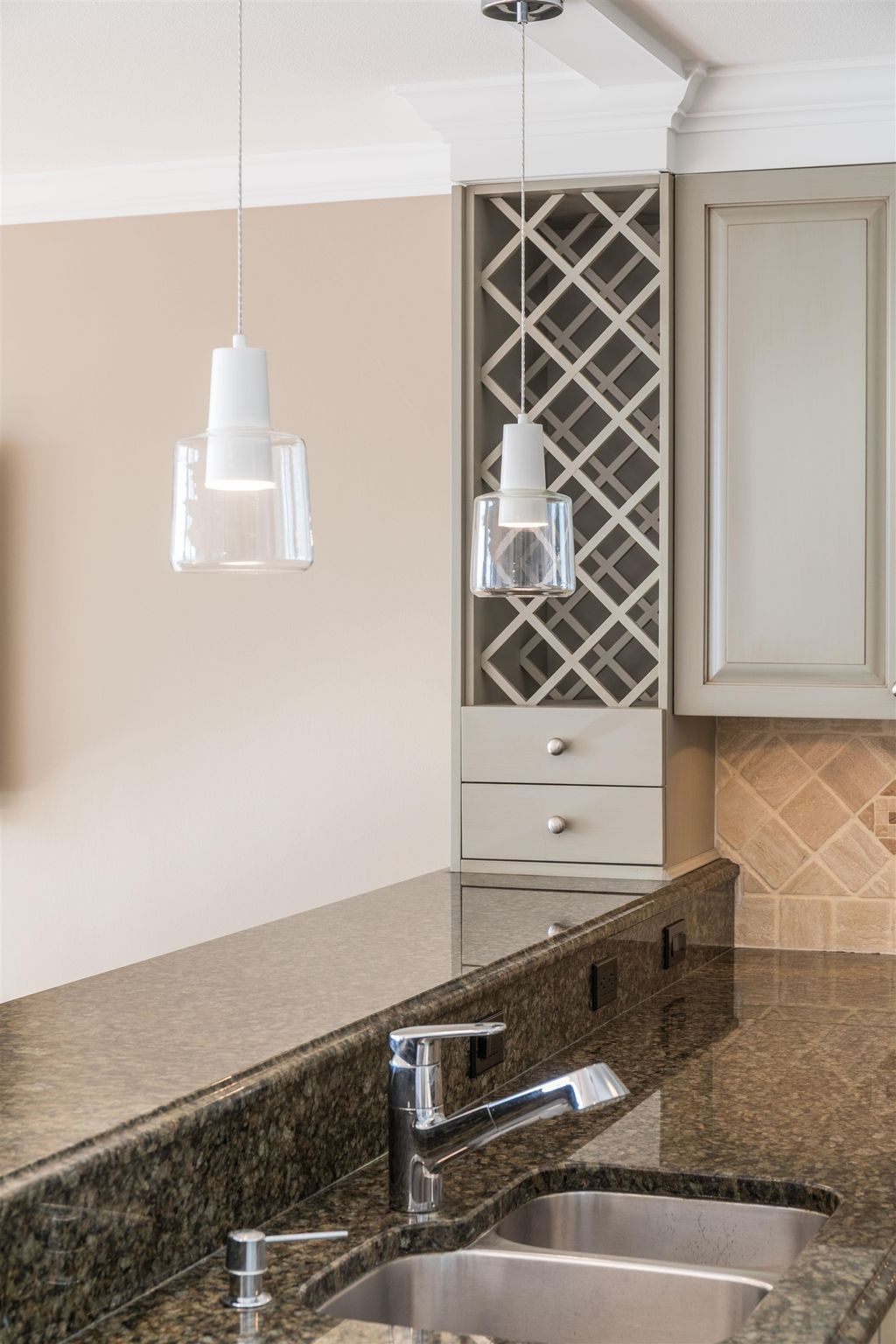 listing image 1109665296176102206