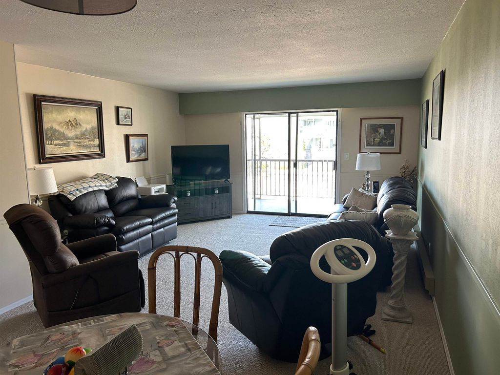 Photo of 32718 Garibaldi Drive #32, Abbotsford, BC V2T 5T6 (MLS # R3111831)