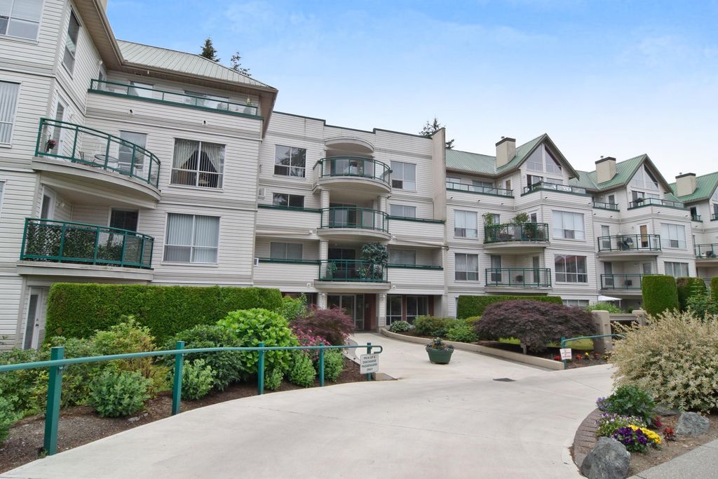 Photo of 33280 Bourquin Crescent #217, Abbotsford, BC V2S 7K2 (MLS # R3127837)