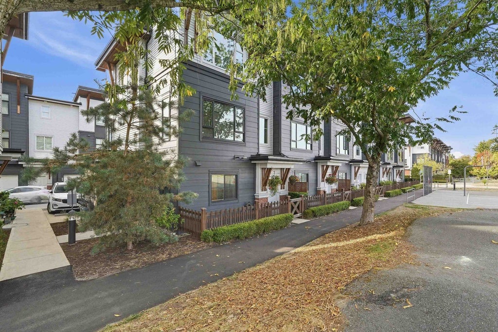 Photo of 22128 48a Avenue #36, Langley, BC V3A 0L6 (MLS # R3167037)