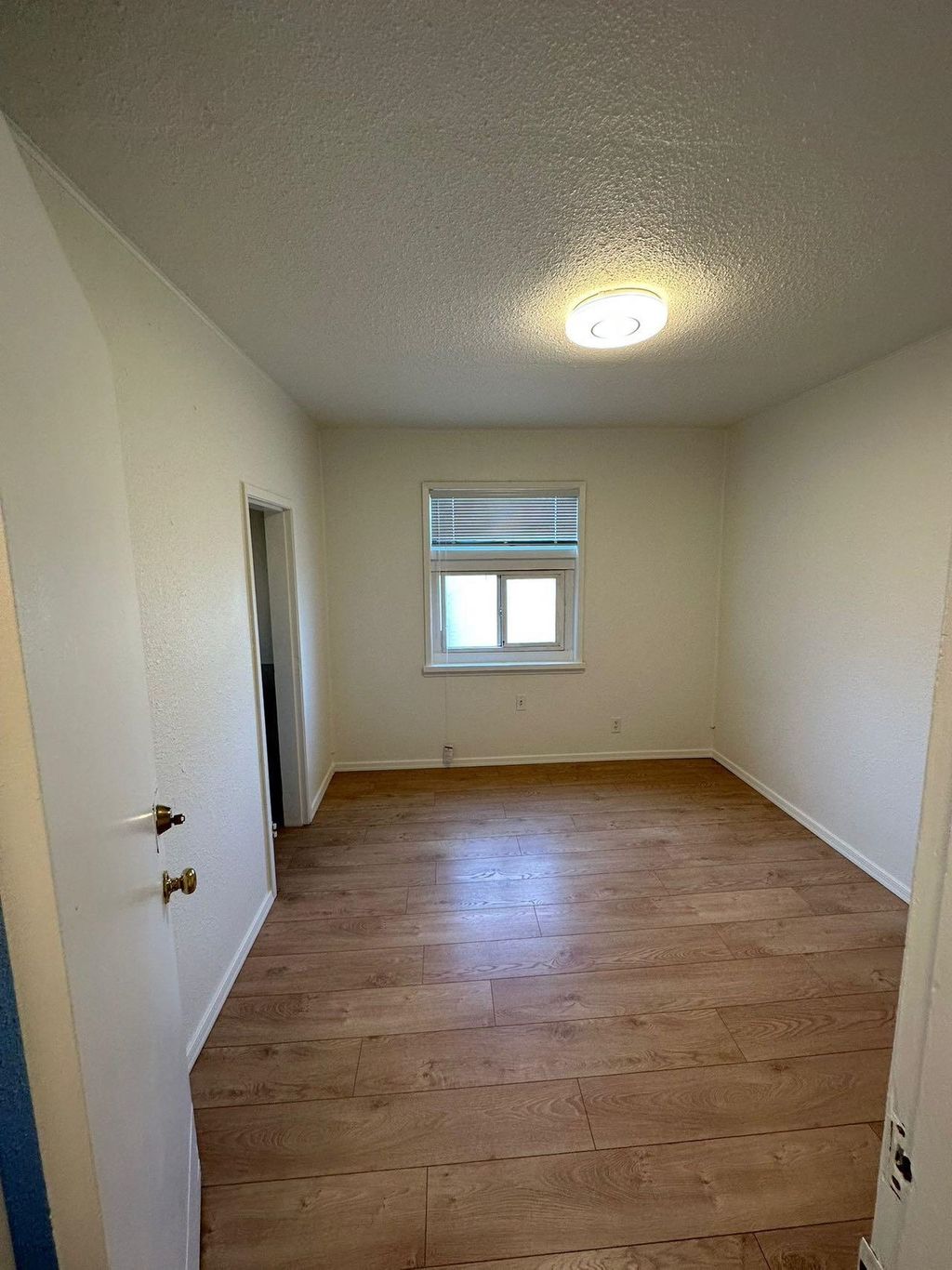 listing image 1103167358504591134