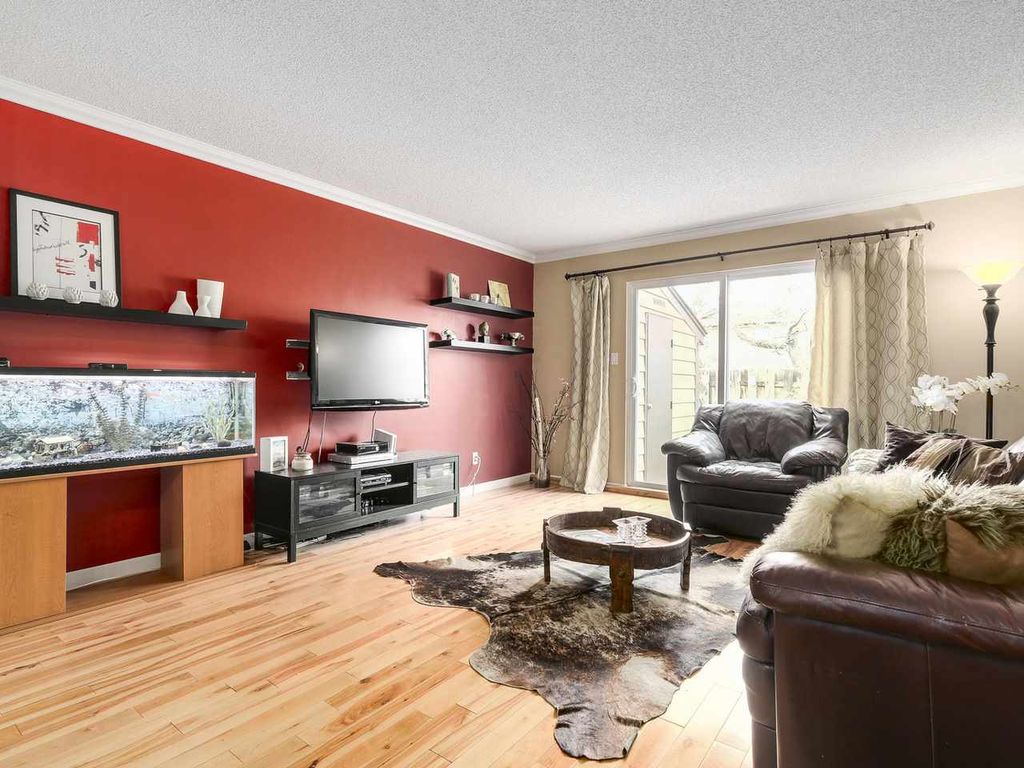 listing image 1103816842654875297