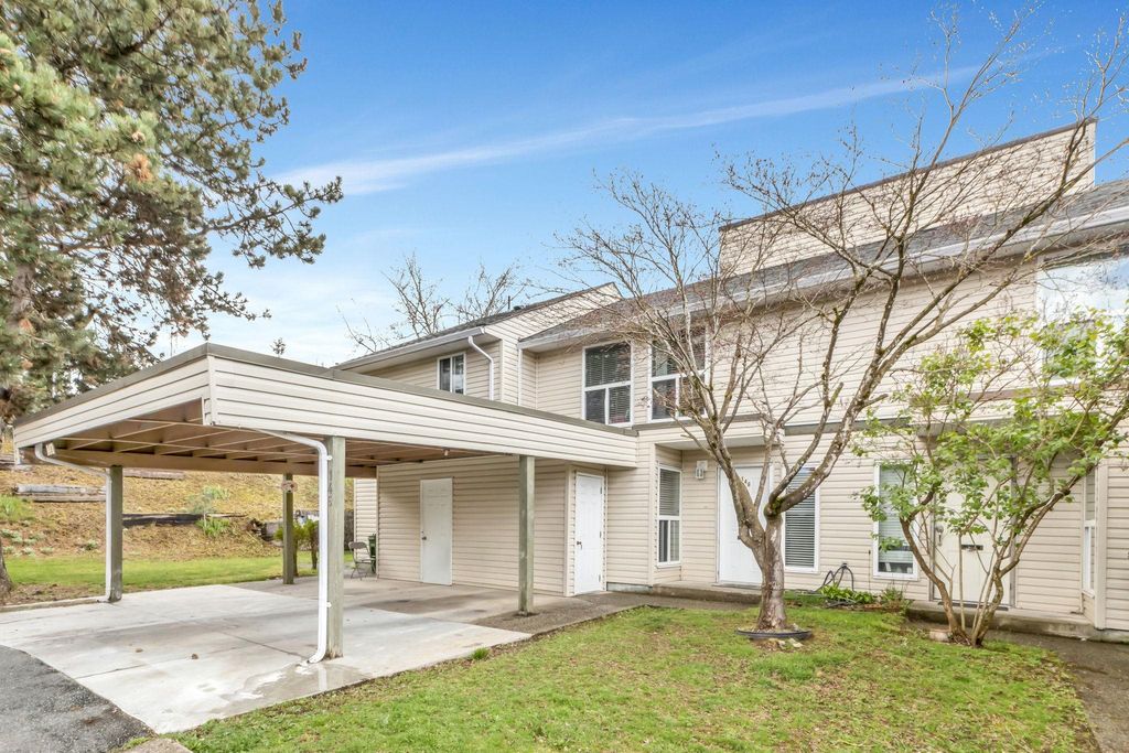 Photo of 32550 Maclure Road #146, Abbotsford, BC V2T 4N3 (MLS # R3113424)