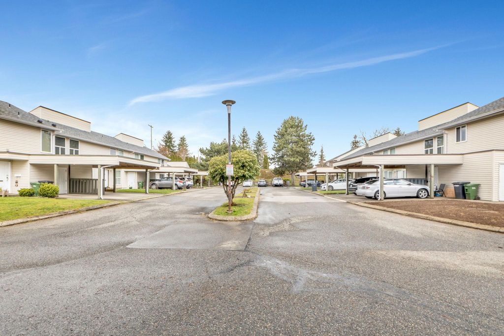 Photo of 32550 Maclure Road #146, Abbotsford, BC V2T 4N3 (MLS # R3113424)