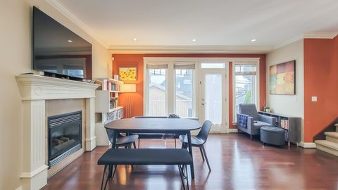 203 E 18th Street North Vancouver BC V7L 2X7