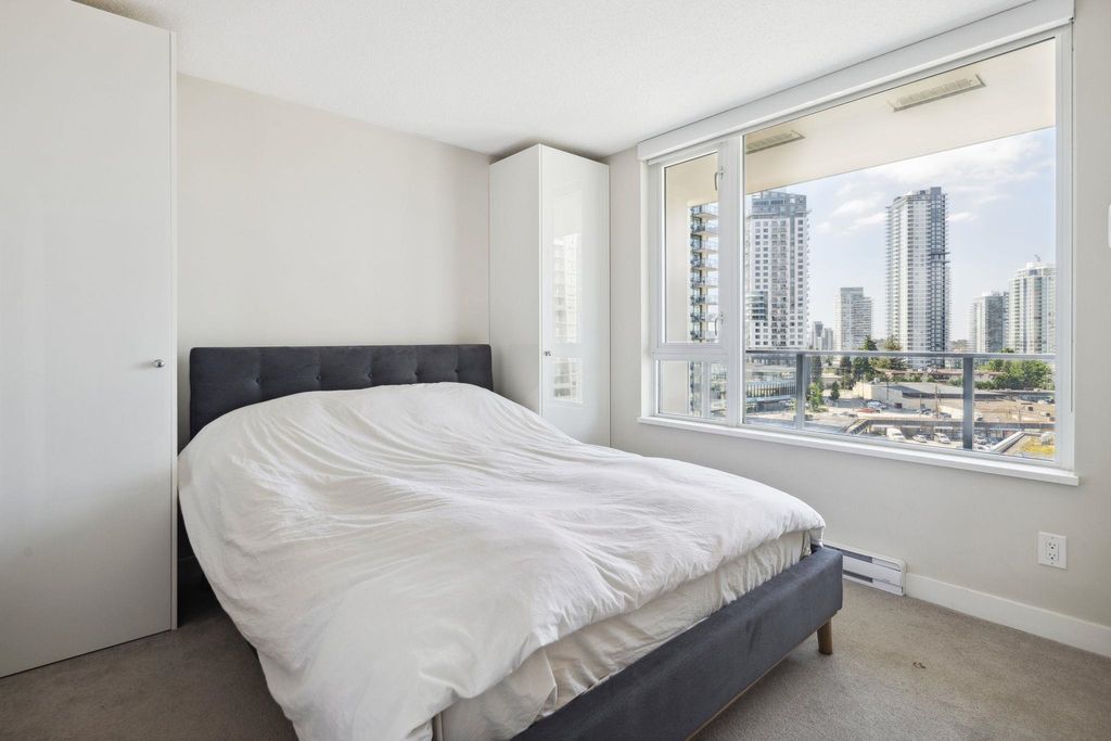 listing image 1105845026420106468