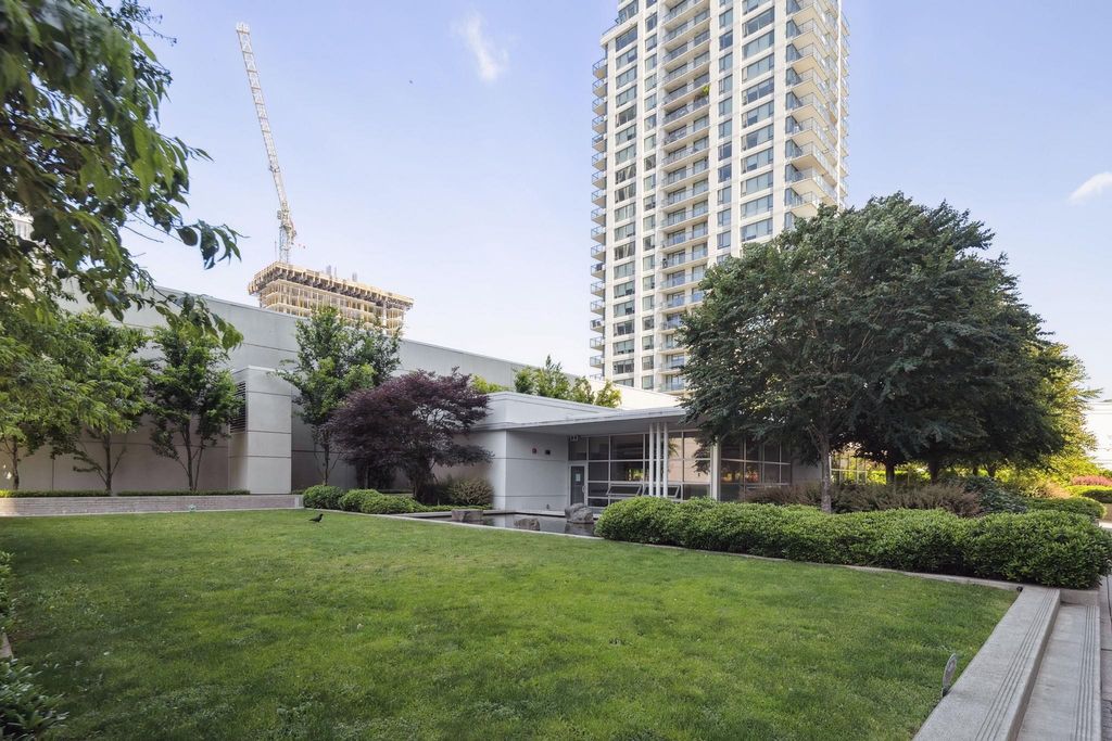 listing image 1100948349624760818