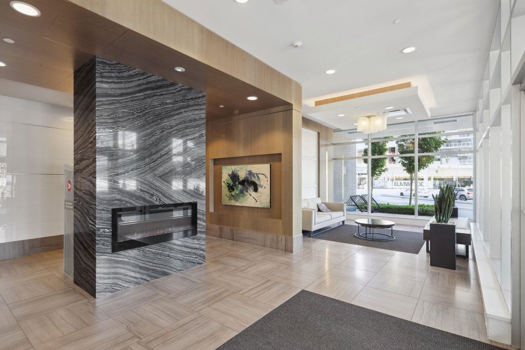 listing image 1103338164481395240