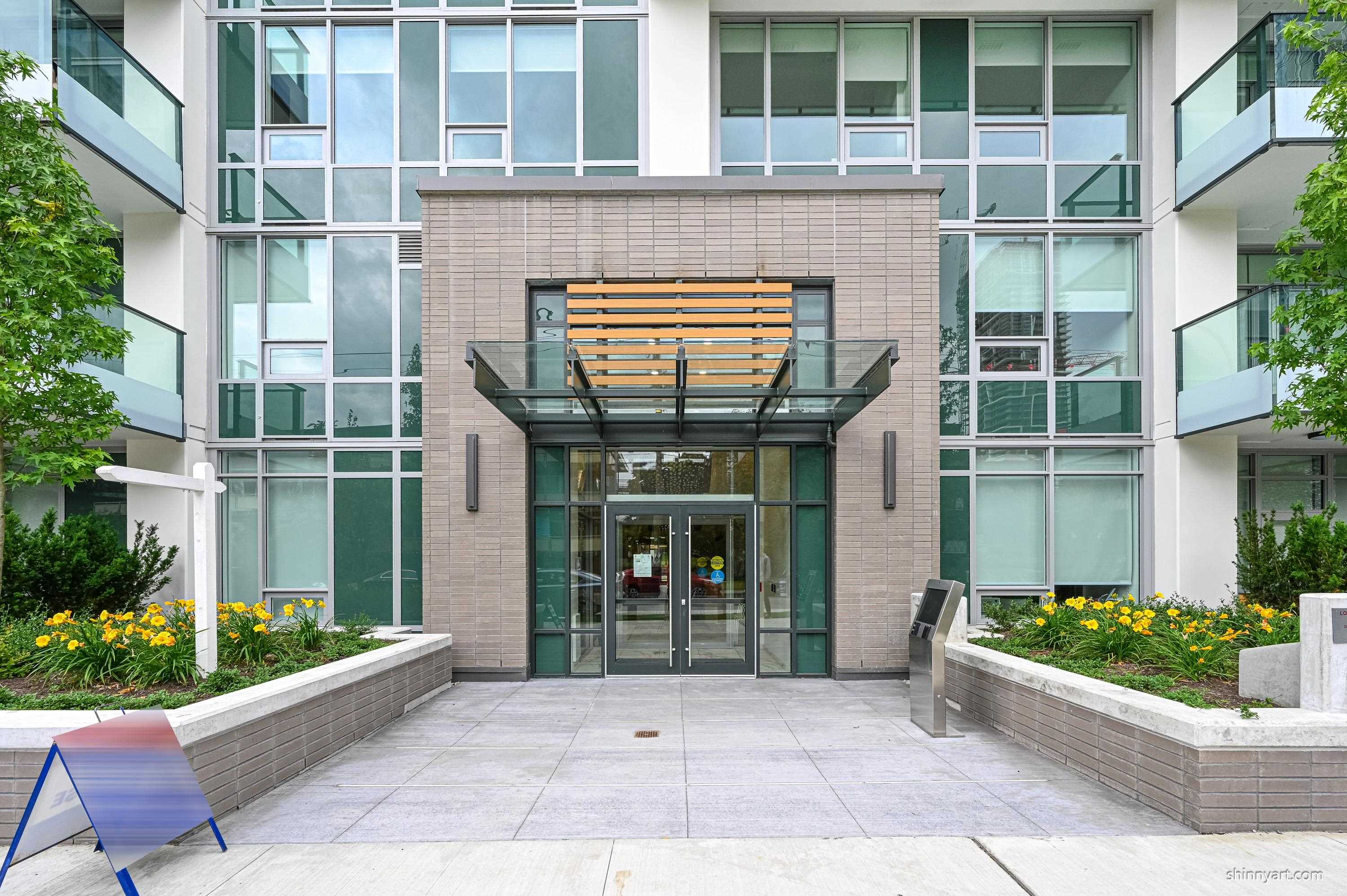 6463 Silver Avenue 101