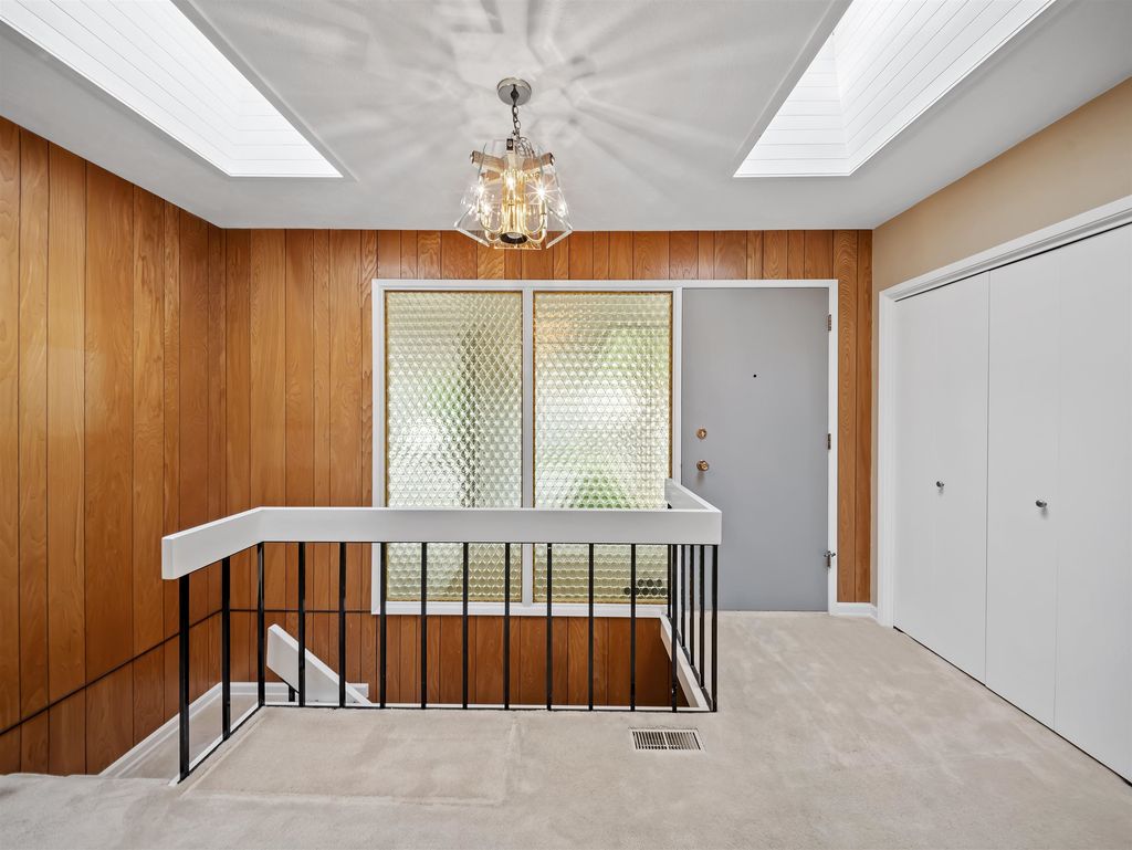 Photo of 34206 Woodbine Crescent, Abbotsford, BC V2S 2R5 (MLS # R3148252)